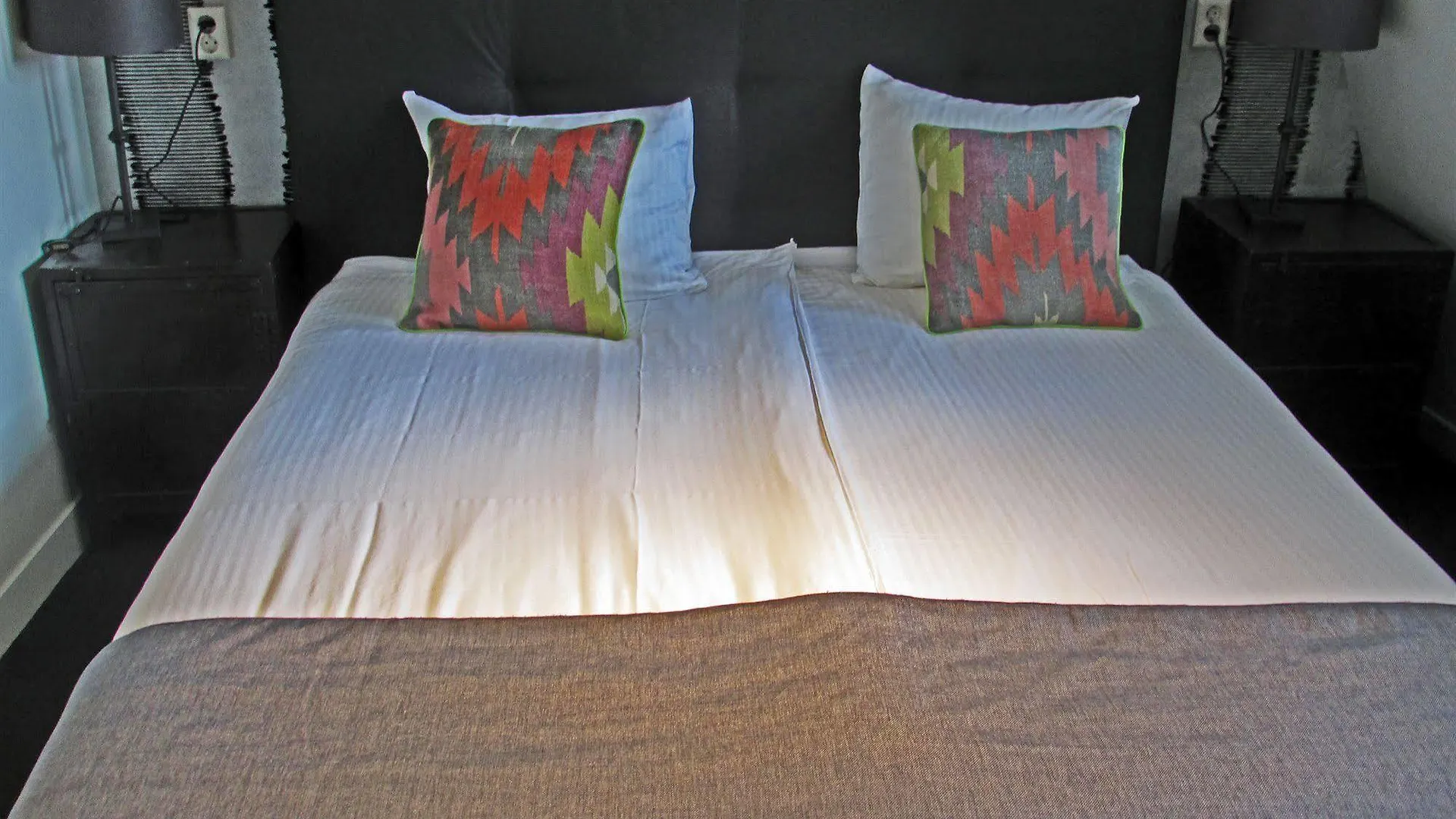Hotel One Ρότερνταμ 4*,
